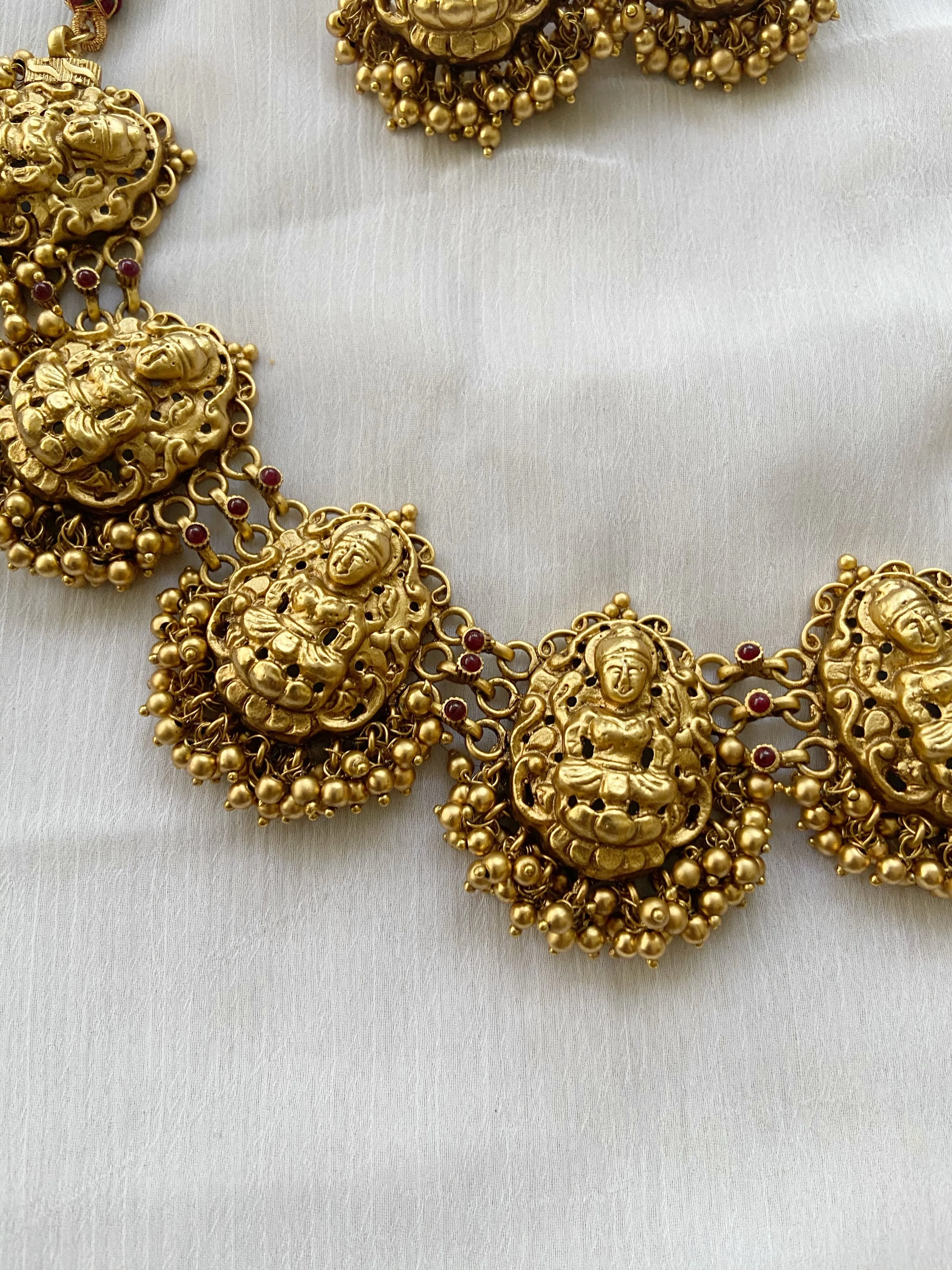 Antique Temple Necklace set golden bead drops NC98